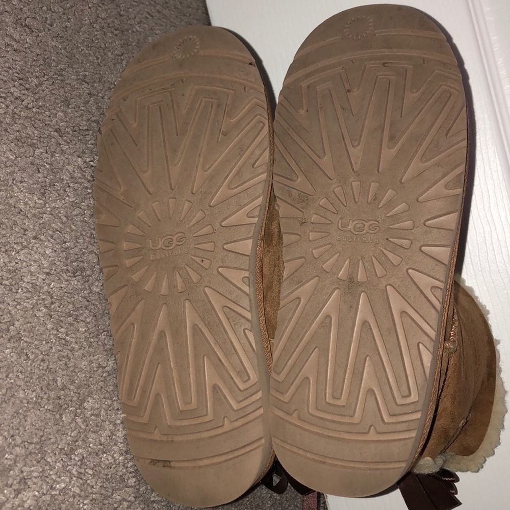 Bailey Bow UGG Short Chestnut - Picture 6 of 6